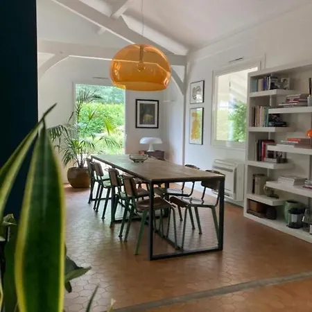 Casa vacanze Y Featuring Sea Views Villa Quartier Calme